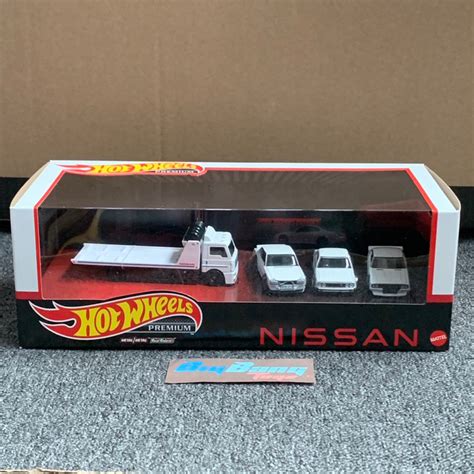 Hot Wheels Premium Nissan Garage Diorama Box Set In Stock Skyline GTR