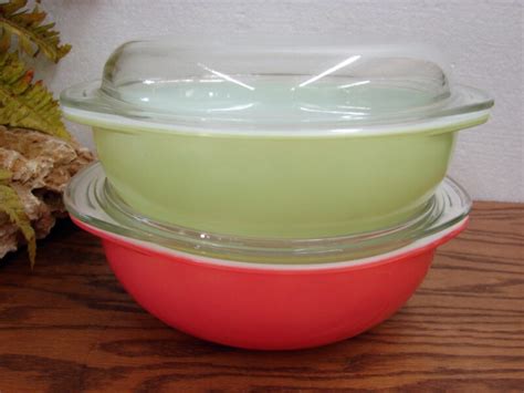 Vintage Pyrex Flamingo Pink Quart Casserole W Matching Lid