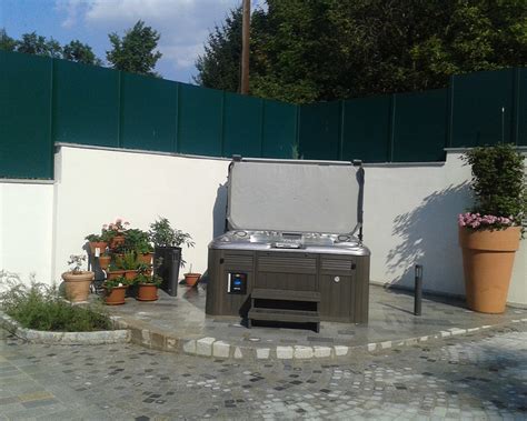 Hot Tubs For Small Spaces Great Bay Spa Sauna
