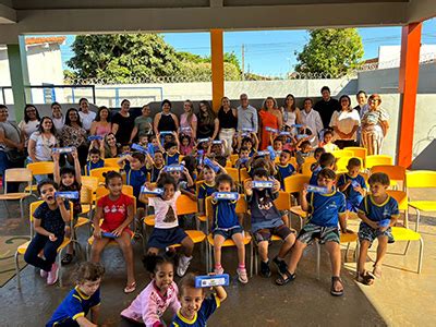 Alunos Da Rede Municipal Est O Recebendo Kits De Sa De Bucal Tribuna