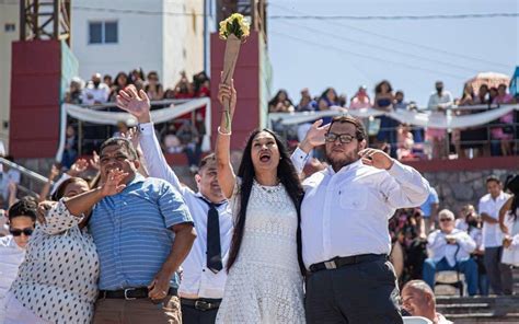 Suman Parejas Para El Matrimonio Colectivo En Playas De Tijuana El