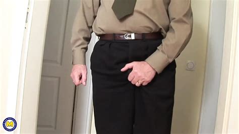 Vid Os Porno Gratuites Une Femme Mature Se Fait L Cher La Chatte Xhamster