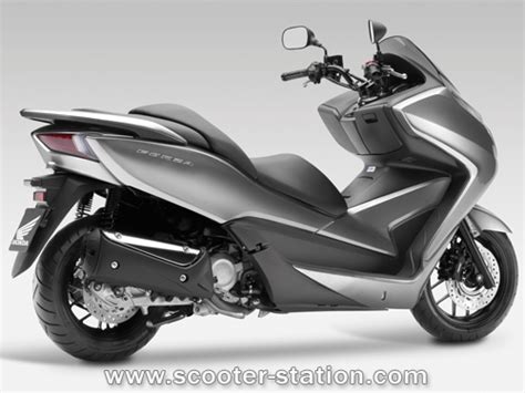 Honda Pcx 300 - reviews, prices, ratings with various photos