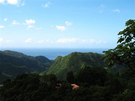 Dominica: The Caribbean "Nature Island" - family holiday.net/guide to ...