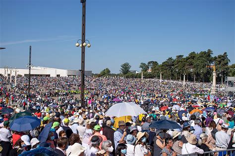 Milhares De Fiéis Esperados Em Fátima Na última Grande Peregrinação Do