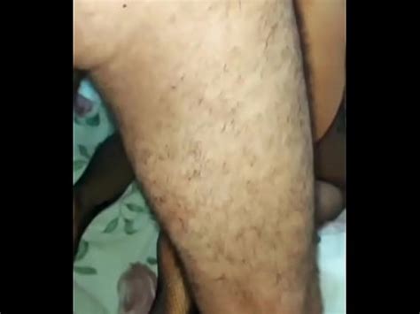 Casada chora o pau no cú e na buceta XVIDEOS