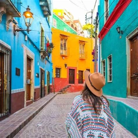 8 Of The Best Tour Companies For Young Professionals | 18-35 Travel