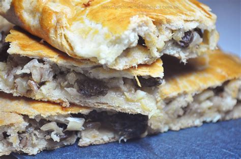 GOCHORTOTAL EMPANADA DE BACALAO Y PASAS