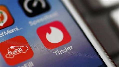 Detuvieron A La “estafadora De Tinder Argentina Era Policía Le Sacó