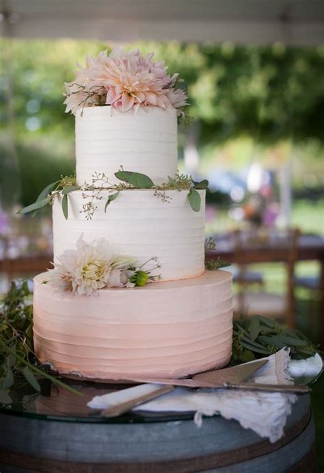 Mouth Watering Floral Wedding Cakes For Spring And Summer Mrs To Be