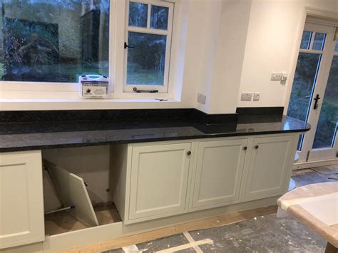 30mm Steel Grey Granite Kitchen Installation Medusa Stone