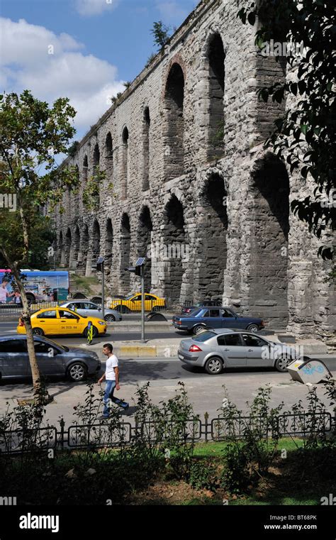 Valens aqueduct turkey hi-res stock photography and images - Alamy