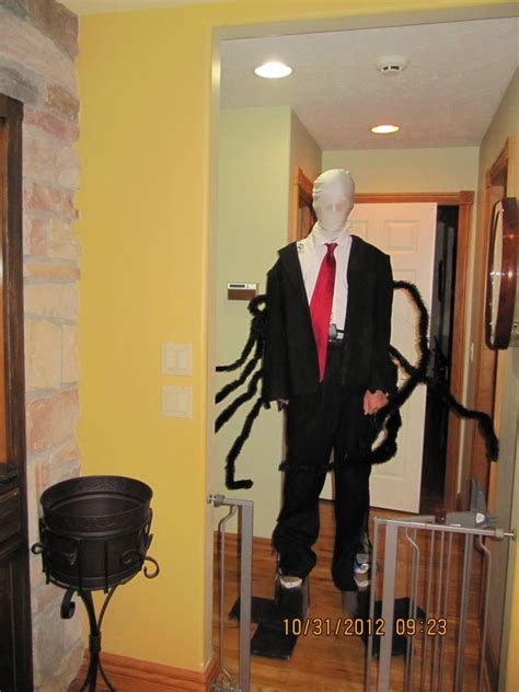 Slender Man Costume : 7 Steps - Instructables