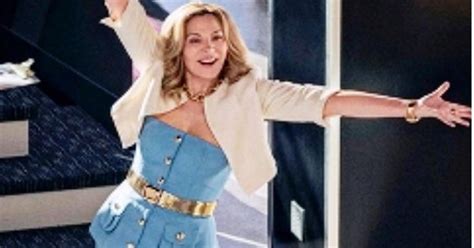 Sao phim Sex and the City tuổi 68 diện đồ vẫn đẹp đỉnh chóp khiến phụ nữ trung niên tò mò