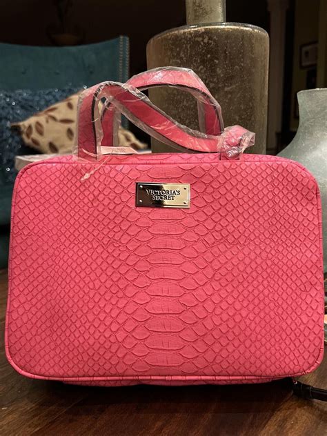 Designer VICTORIAS SECRET TRAVEL COSMETIC CASE HOT PINK | Grailed