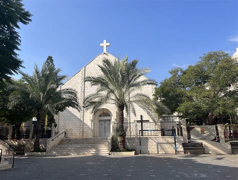 Gaza church damaged in airstrike