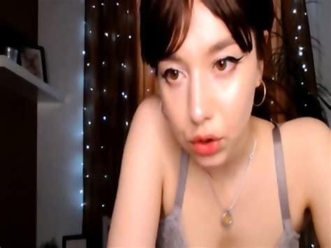 Brunette Babe Dazzling Glamorous Strip Tease