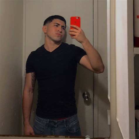 Lugares prohibidos on Twitter Quieren ver algo de él gay futbolista hetero