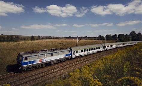 Pkp Intercity Zapewni Wi Cej Miejsc W Poci Gach W Czasie Wszystkich