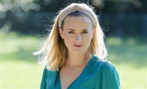 Marta Chodorowska biega w bikini na mrozie Gwiazda Rancza rozgrzała fanów Ale Pani ma ciało