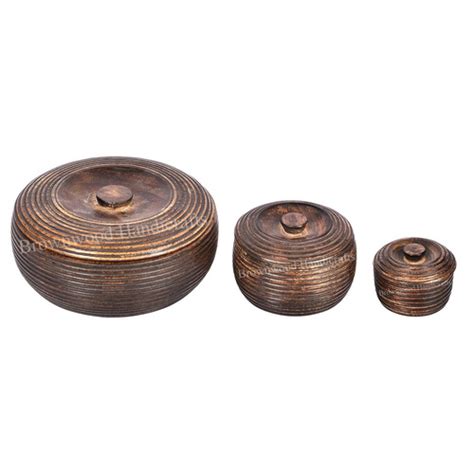 Burnt Mango Wood Bowls Set Of 3 With Lids At Best Price In Saharanpur Brown Wood Handicrafts