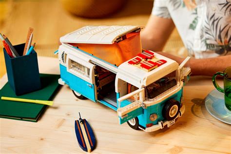 Volkswagen T2 obytný Lego - Aktuálně.cz