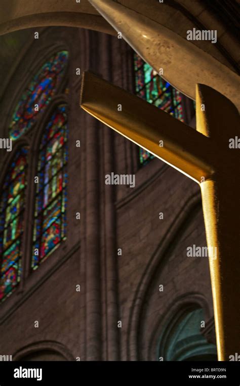 Interior of Notre Dame de Paris Church Stock Photo - Alamy