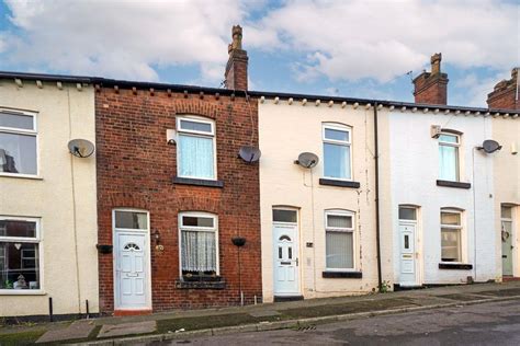 Clay Street Bromley Cross Bolton Bl7 2 Bed Terraced House For Sale