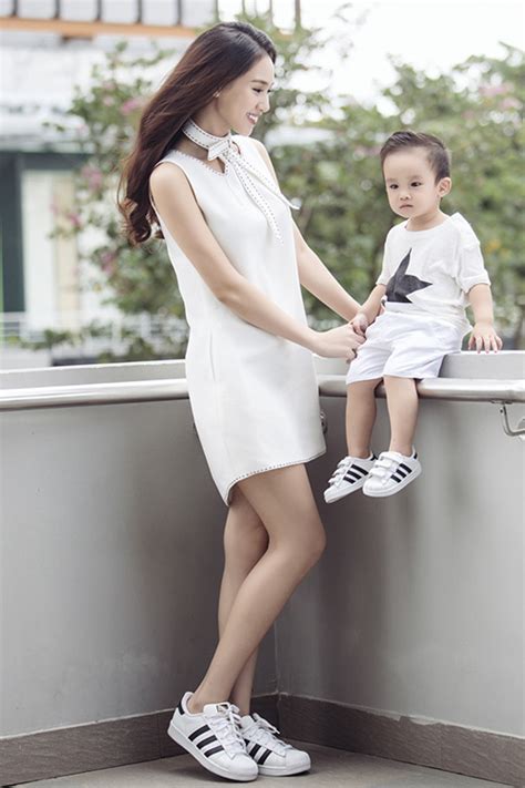 Mẹ đơn thân Thanh Trúc khoe con trai gần 2 tuổi đáng yêu như hot boy
