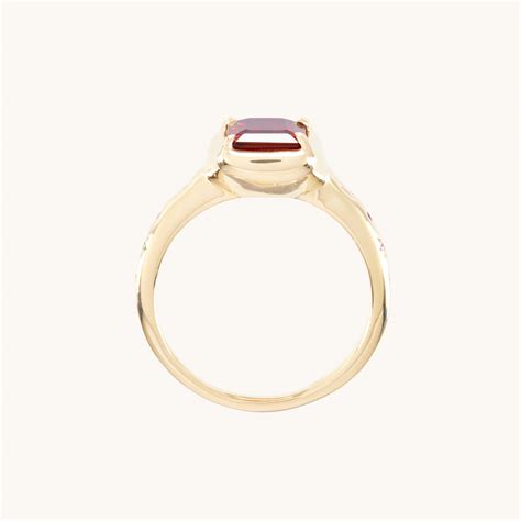 Gifts Of Jupiter Garnet Ring Catbird