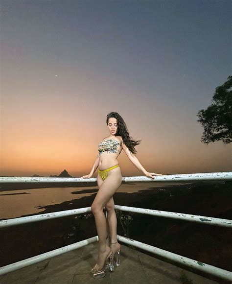 Uorfi Javed Nude Photos And Porn Video Scandal Planet