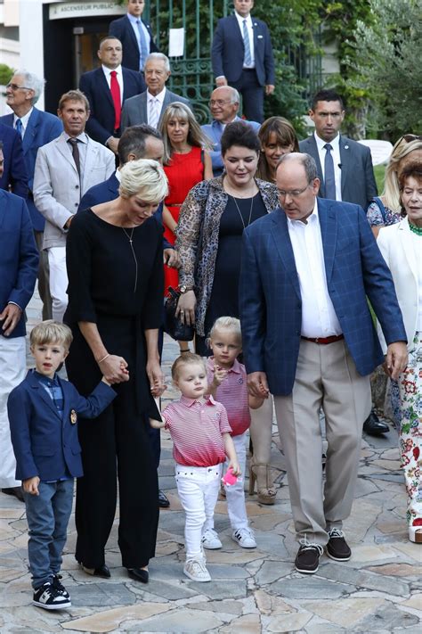 Photo De Gauche Droite Le Fils De Jean Leonard De Massy Melchior