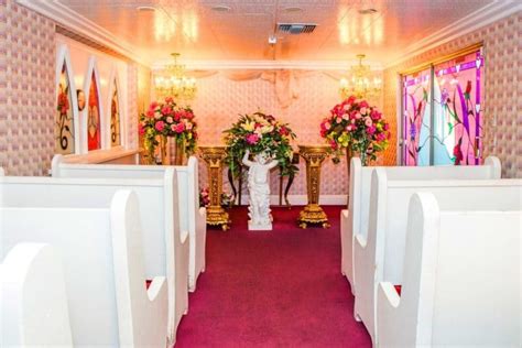 Little Chapel Of The Flowers Las Vegas Wedding Ceremony : How To Get Married In Las Vegas ...