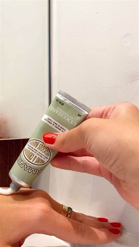 loccitane br on Instagram Para brunarezende hidratação é coisa séria