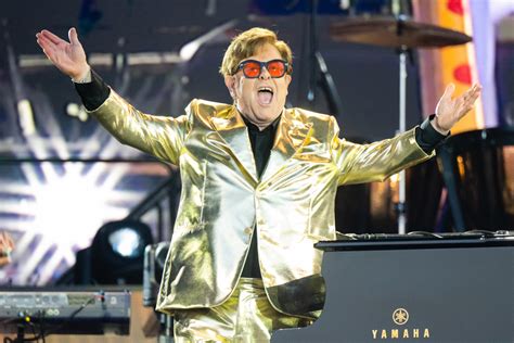 A Once In A Lifetime Experience Elton John Surprises Glastonbury With