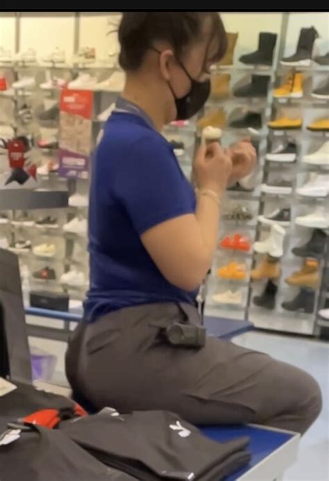 Massive Champion Ass Eats Pants Spandex Leggings Yoga Pants Forum