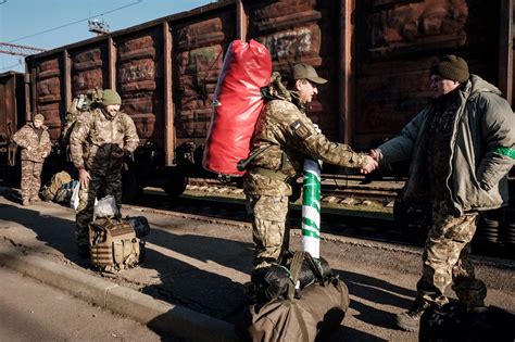 Combats Acharnés Pour Le Contrôle De Vougledar Dans Lest De Lukraine