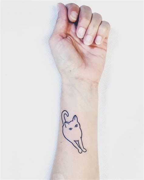 Cool Cat Outline Tattoo Ideas For Kitty Lovers