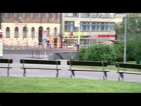 Trío de gangbang en Public STREET con una jovencita guapa XVIDEOS