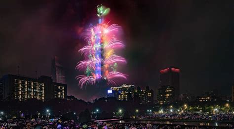 Taipei 101 Observatory Pair Ticket For New Year's Eve Fireworks - Klook