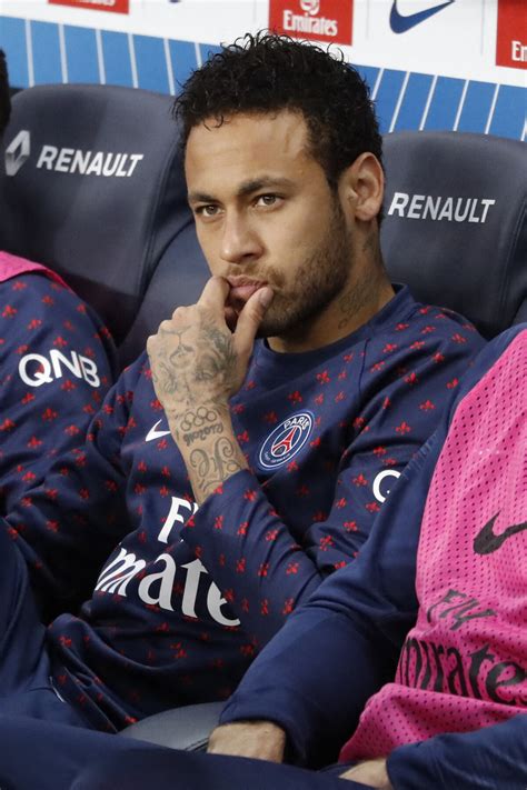 Vidéo Neymar accusé de viol Il a commencé à me frapper la