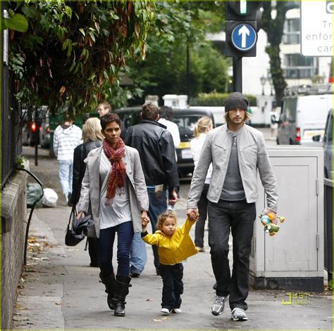 Halle Berry Gabriel Aubry Nahla Has London Lift Off Photo