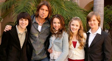 ‘Hannah Montana’ Cast: Where Are They Now? Miley Cyrus, Emily Osment ...