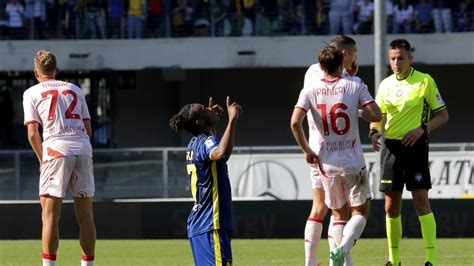 Verona Fiorentina ecco perché il secondo gol non è stato annullato