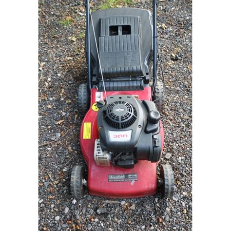 Mountfield SP185 Self Propelled Petrol Lawn Mower Working