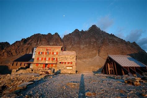 Rifugio Quintino Sella Al Monviso AGRAP Rifugi Del Piemonte