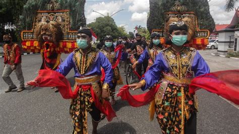 Hak Dan Kewajiban Warga Negara Menurut Uud Pasal