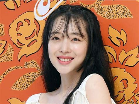 Persona Sulli Lolos Sensor Untuk Ditonton Usia Tahun Ke Atas