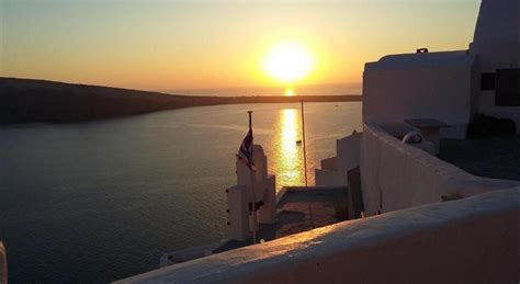 Best Hotels, Suites and Villas in Oia with Caldera view - Hotels Aerial Preview - Santorini View