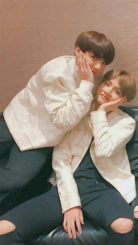 Twin Twins Taekook Armys Amino